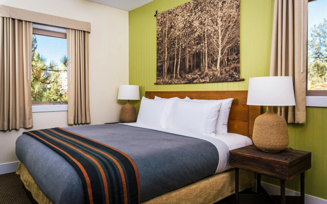 Rush Creek Lodge and Spa at Yosemite