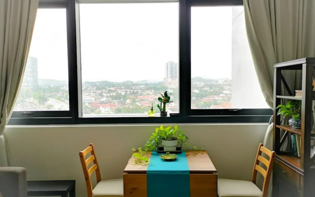 The Hub Service Apartment