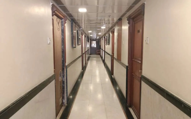 Hotel Highway Inn
