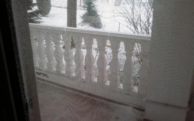 Отель Южный Берег