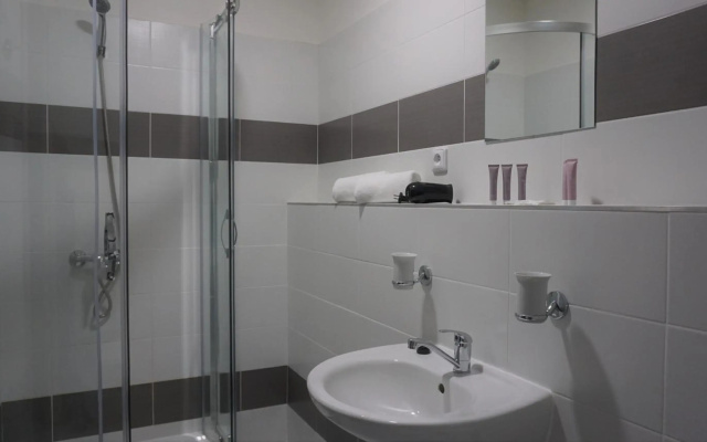 Hotel Metropol CB