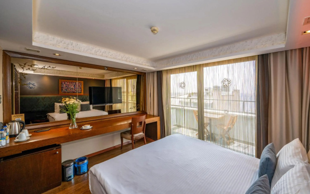 Pera Tulip Hotel & SPA
