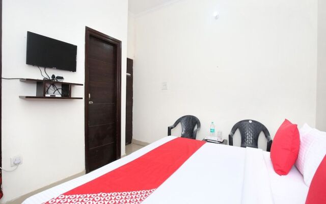 OYO 13088 Hotel Basant