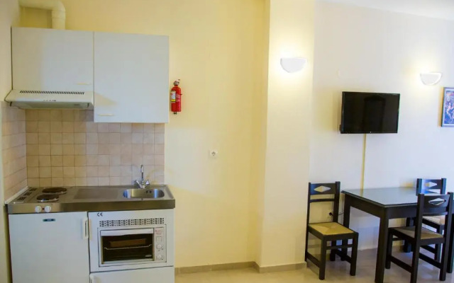 Adonis Hotel