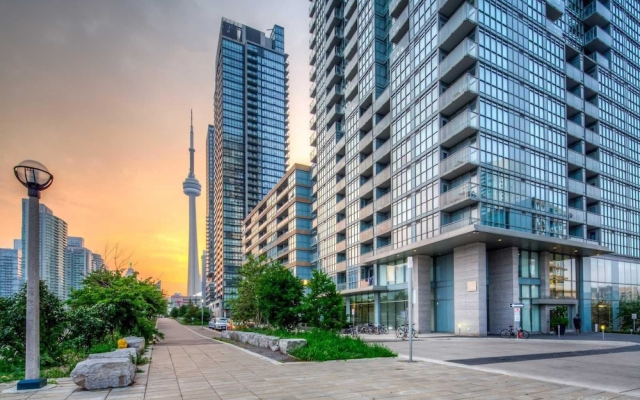 SkyTree - Condos in Heart of Downtown