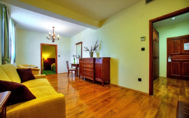 Vrata Krke Hotel