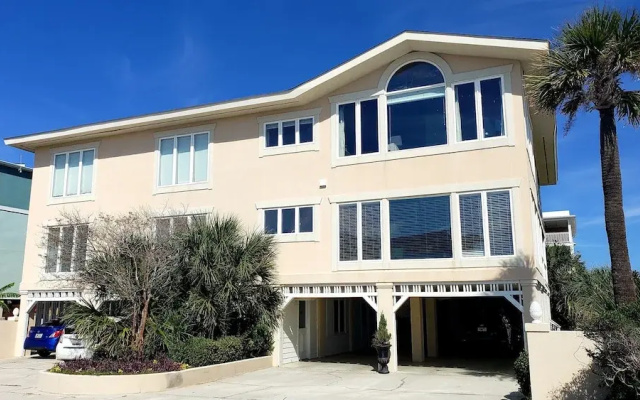 1711-A Strand Avenue by Tybee Vacation Rentals