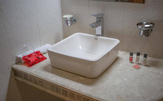 OYO 1524 Hotel Vaani Continental