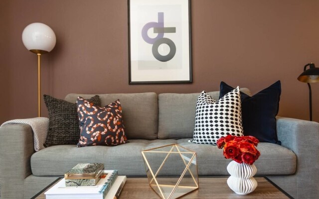 Downtown 1BR Apt by Domio