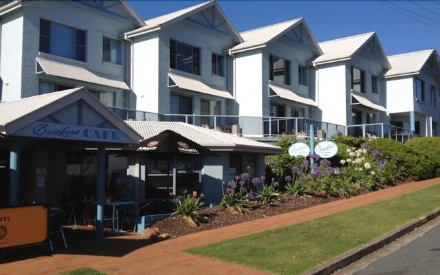 Breakers Apartments Mollymook