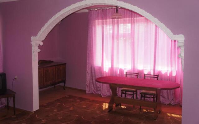Apartment on Mushni Khvartskiia 2