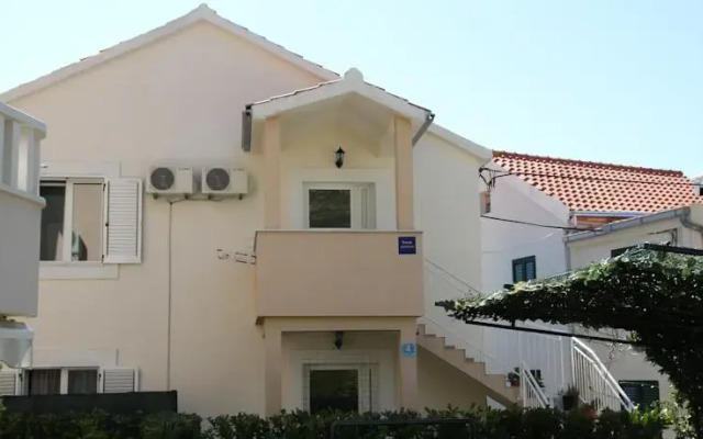 Apartments Ivana Promajna