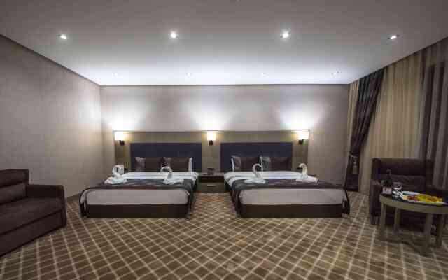 Hilly Hotel