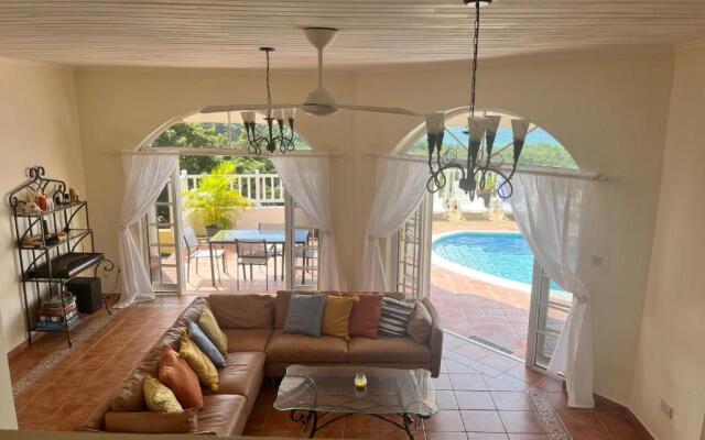 Stunning 4-bed Villa in Gros Islet, St Lucia