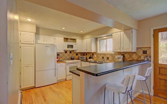 Sundance 4 3 Br townhouse by RedAwning