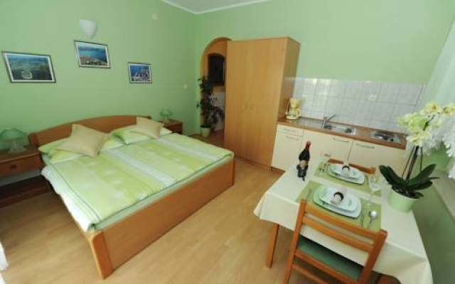Jimy Apartments