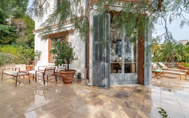 Premium Holiday Home in Cannes la Bocca With Swimming Pool