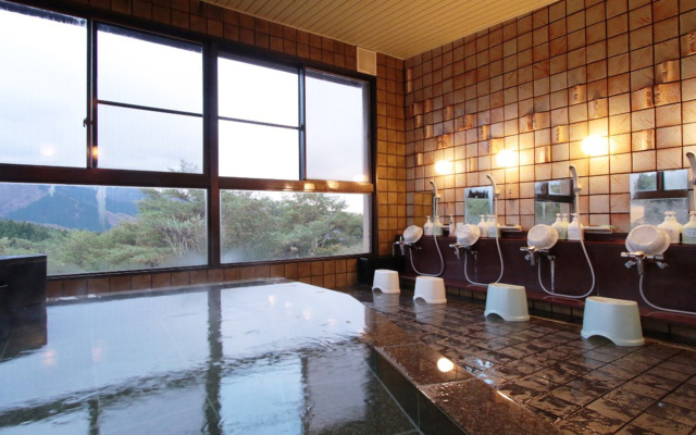 Kokumin Shukusha Enasansou