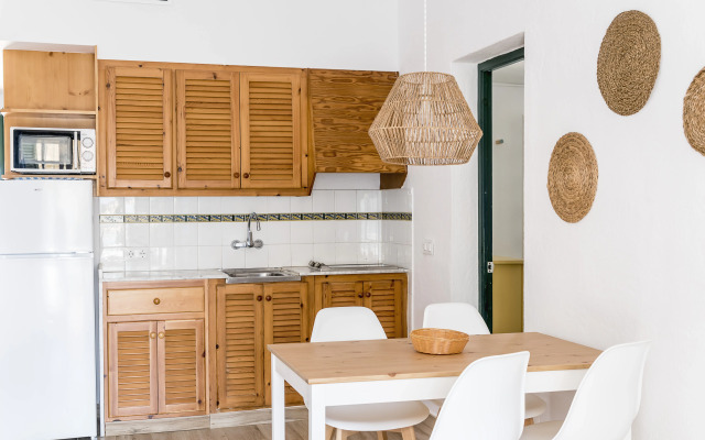 Apartamentos Las Brisas I & II