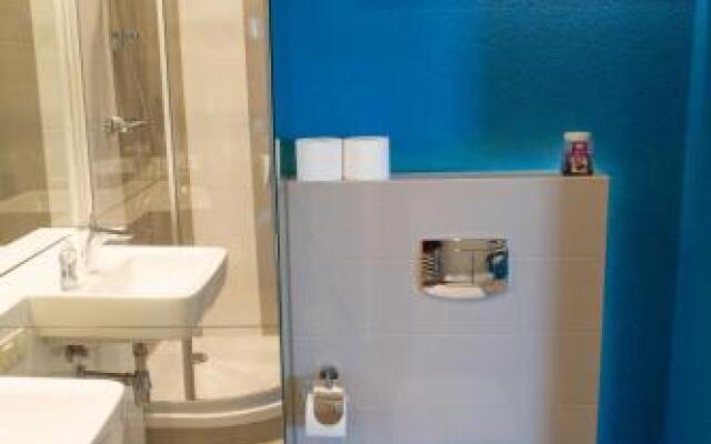 Modern Apartment in City Center