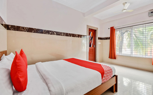 OYO 43308 Sri Sai Guru Comforts