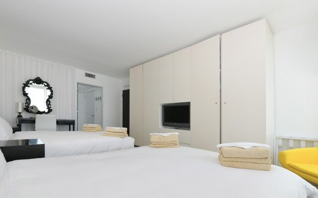 Miami World Rental - Mondrian 821