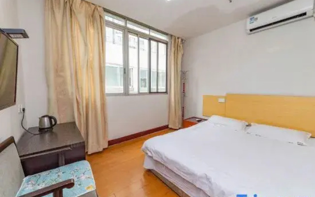 Shanghai Cailutong Hotel
