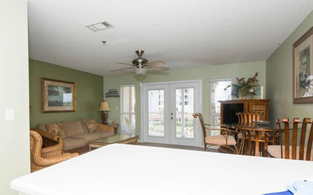 Grand Caribbean East & West W305