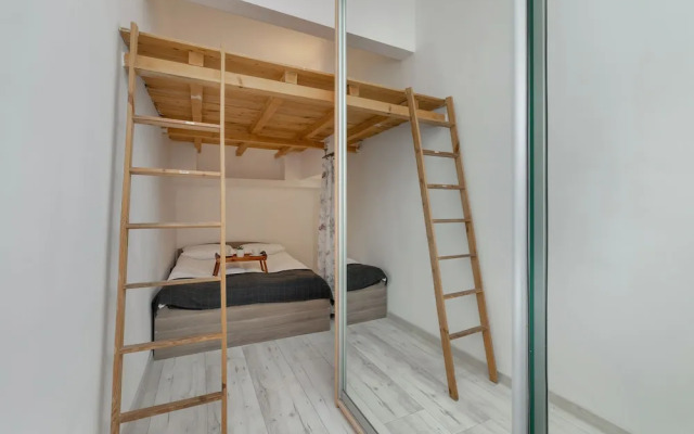 Central Kraków Apartment by Renters
