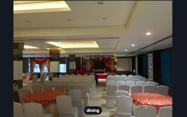 Hotel Pearl Inn