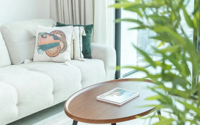 PVH - Serene 1BR - Binghatti House