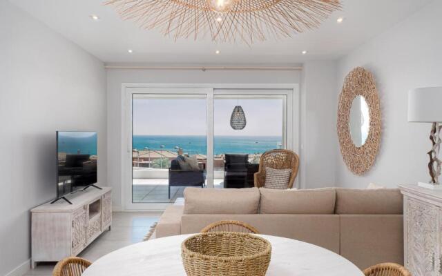 Via Celere 2325 Luxury Sea View Appartment