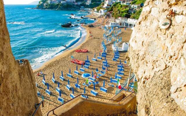 Grand Hotel Villa Parisi