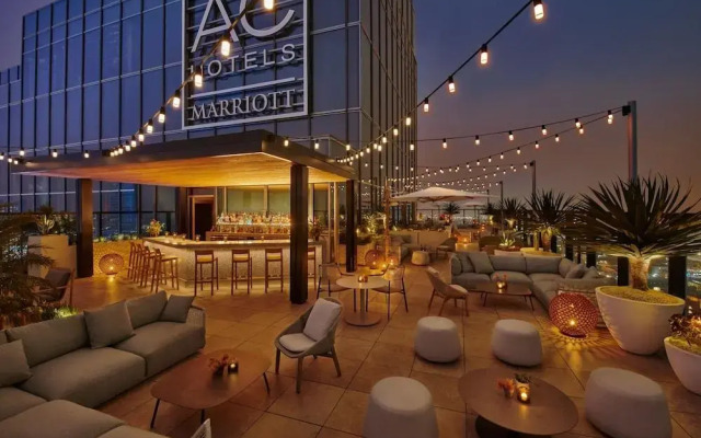 AC Hotel Downtown Los Angeles, a Marriott Hotel
