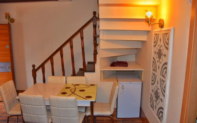 Ada Bungalow Hotel