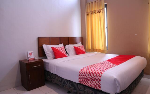 OYO 1305 Hotel Al-ghani Syariah