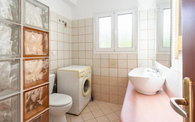 Villa Europe Ena in Lakithra