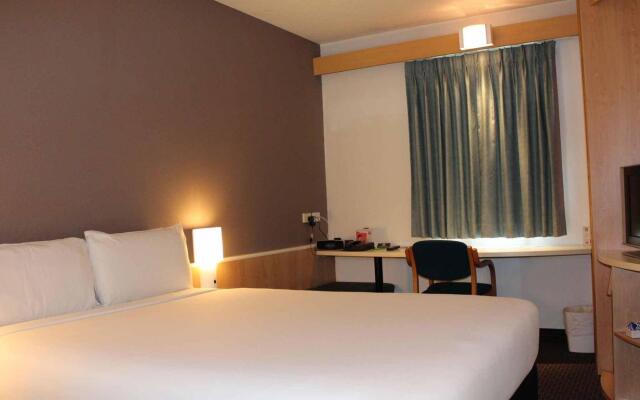 ibis Newcastle