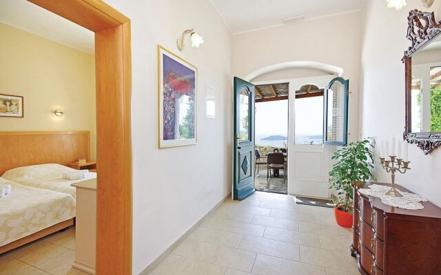 Amazing Home in Trsteno With Sauna, Wifi and 6 Bedrooms