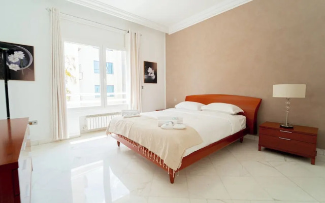 Infinity View Spacious 3 bd With Lake View