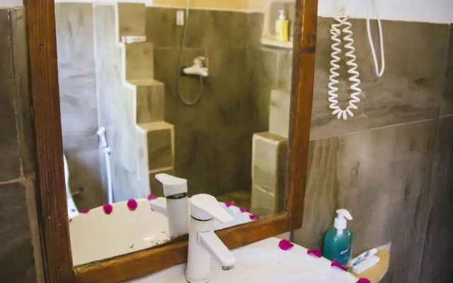 Moonshine Uroa Boutique Hotel