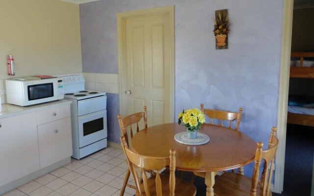 High View Family Cottages