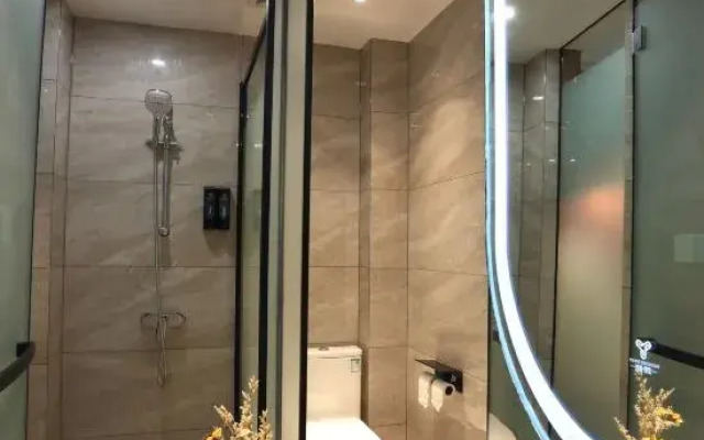 Yueyi Zhixuan Hotel (Huaihua South Railway Station, Wanda)