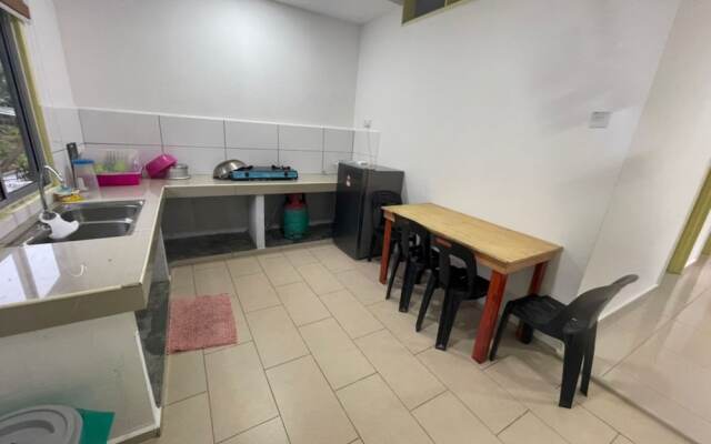 OYO 90497 Eva Homestay