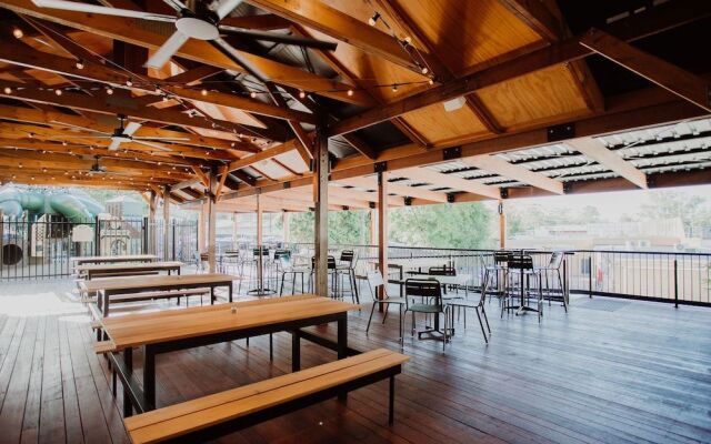 Wallaby Hotel