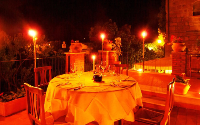 Sovana Hotel & Resort