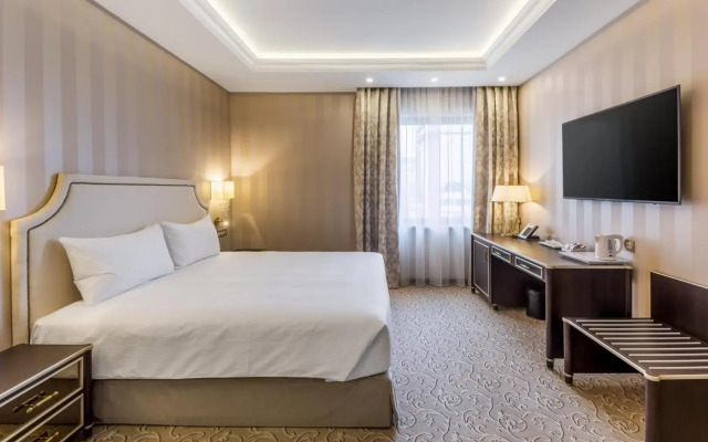 Prahova Plaza Hotel