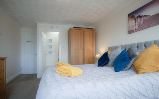 North Beach Heights - 3 Bedroom Penthouse - Tenby