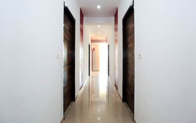 OYO 9049 Pearl Grand