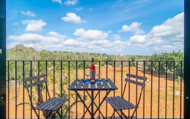 Traditional house Casa Binitaref with pool in Sineu